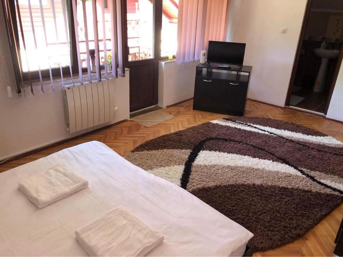 Kral Villa Совата Екстериор снимка